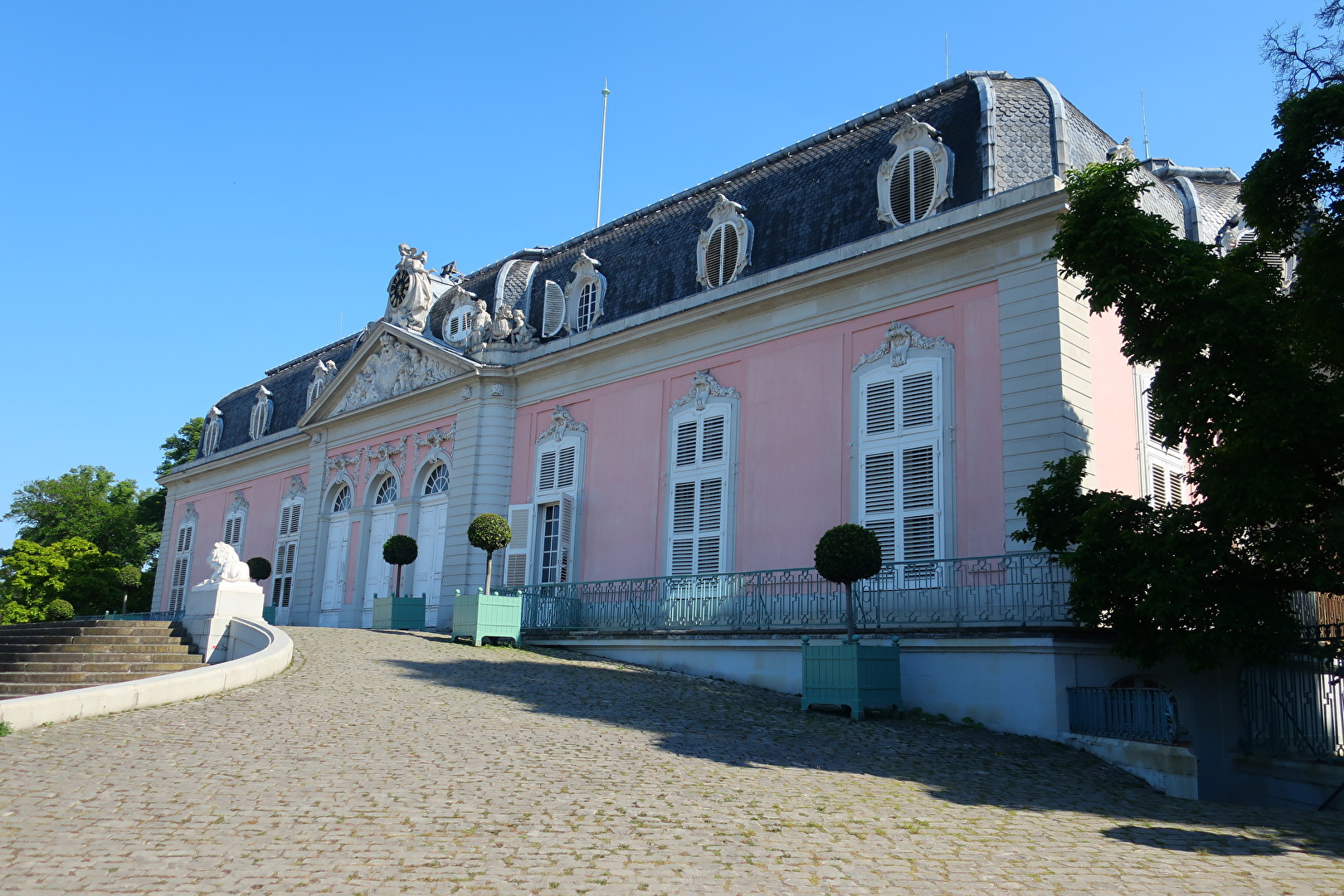 Schloß Benrath, D`dorf