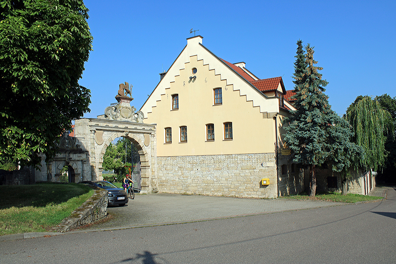 Hotel & Restaurant "Rittergut"