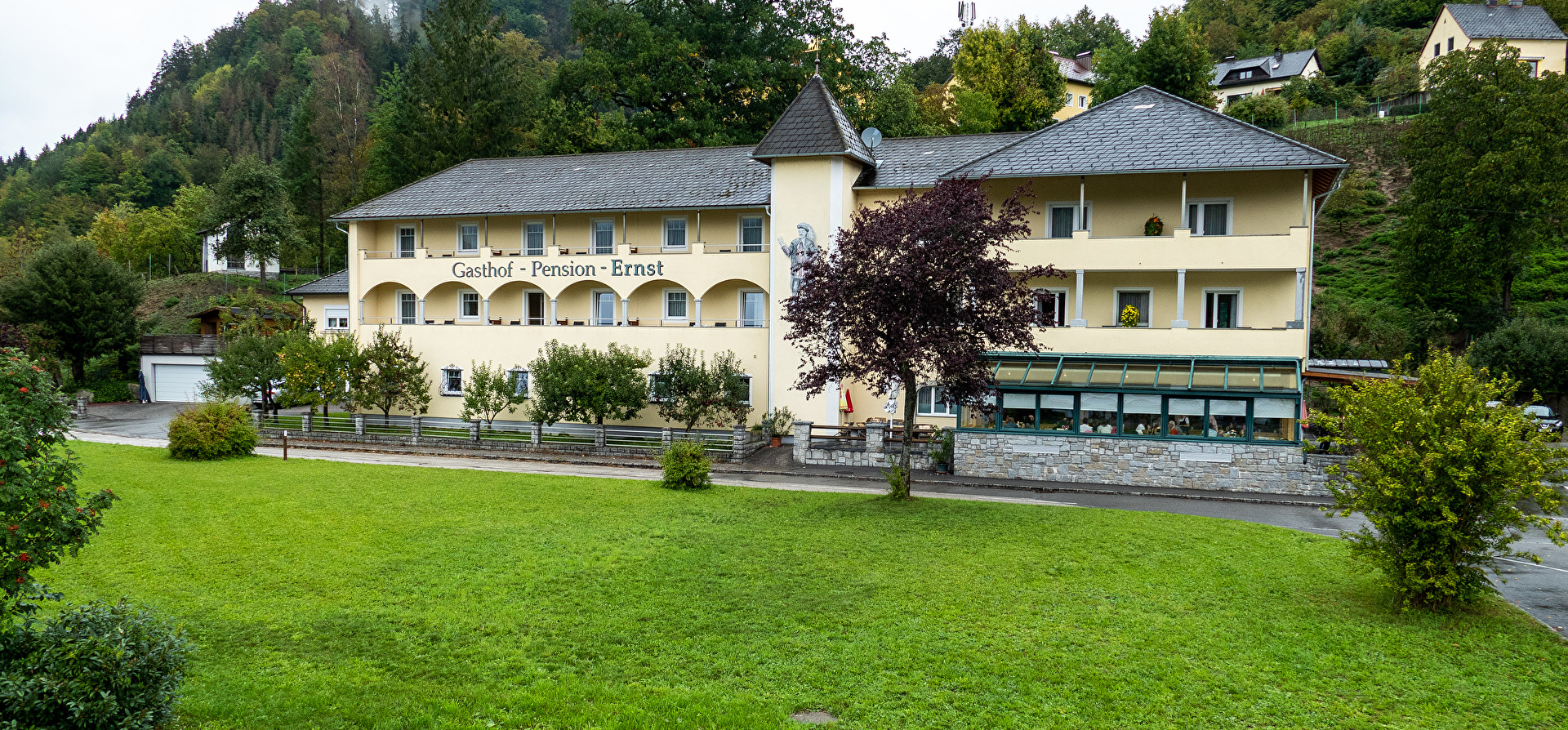 Hotel und Pension