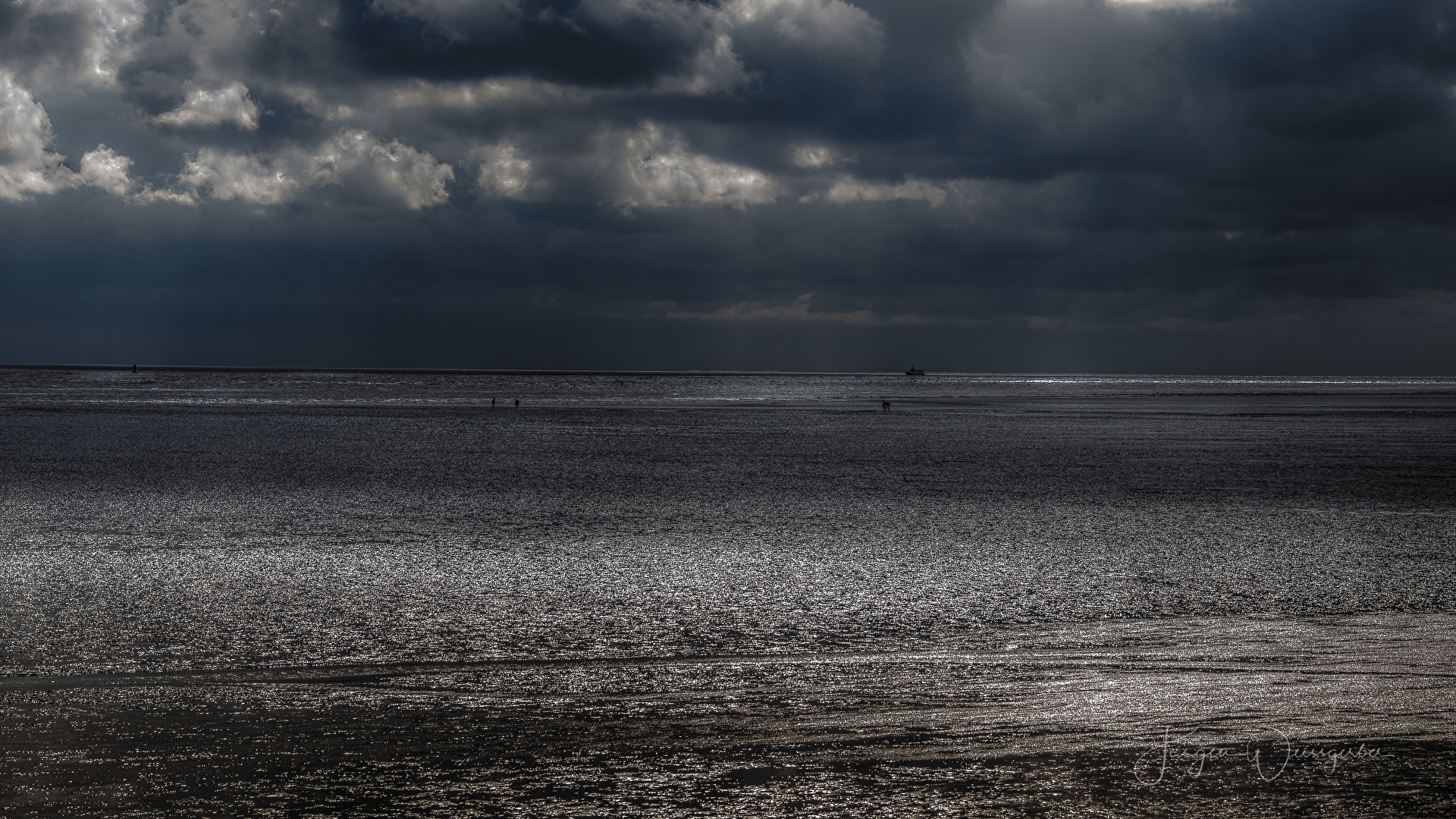 Licht zwischen den Wolken