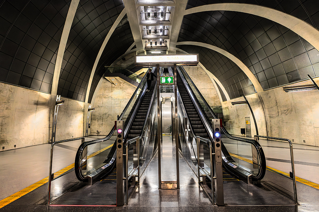 Rolltreppe (U-Bahn-Station in Köln)