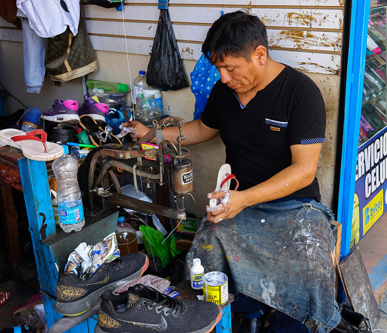 Schuhmacher in Peru