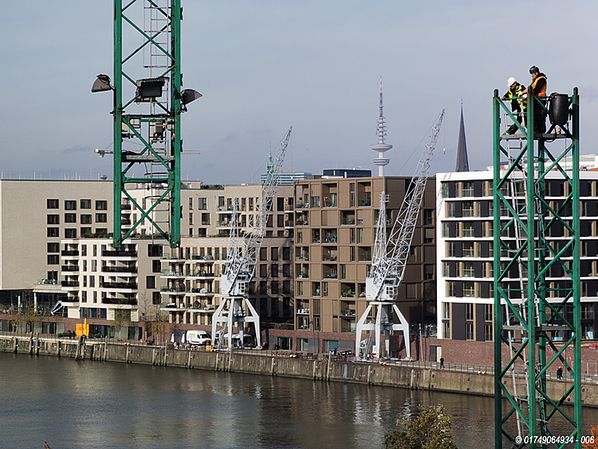 "MUTIGE MÄNNER" bauen unsere "neue" Stadt.