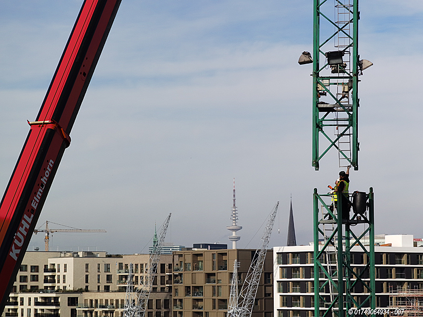 "MUTIGE MÄNNER" bauen unsere "neue" Stadt.