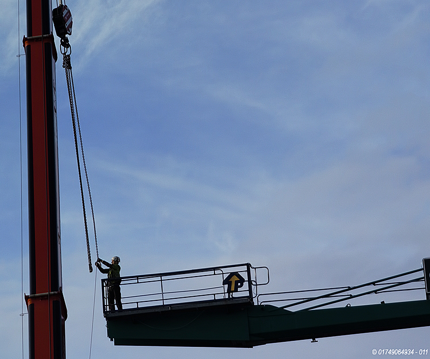 "MUTIGE MÄNNER" bauen unsere "neue" Stadt.