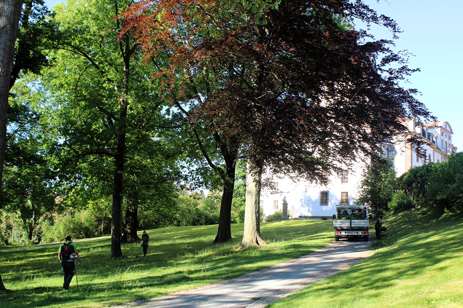 Arbeiten im Schloßpark