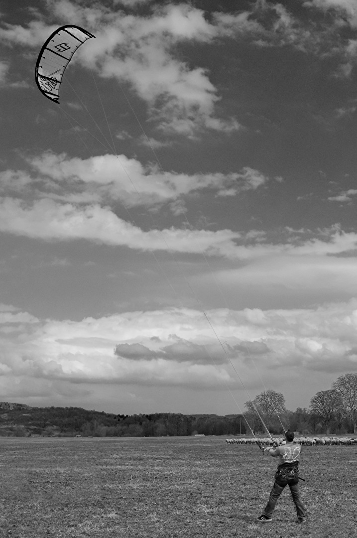 Wiesen-Kitesurfen