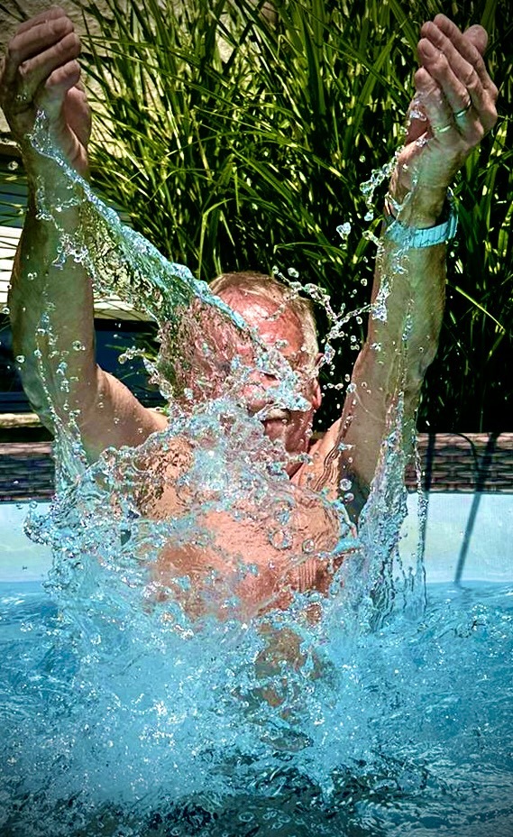 35 Grad Außentemperatur , 23 Grad im Pool