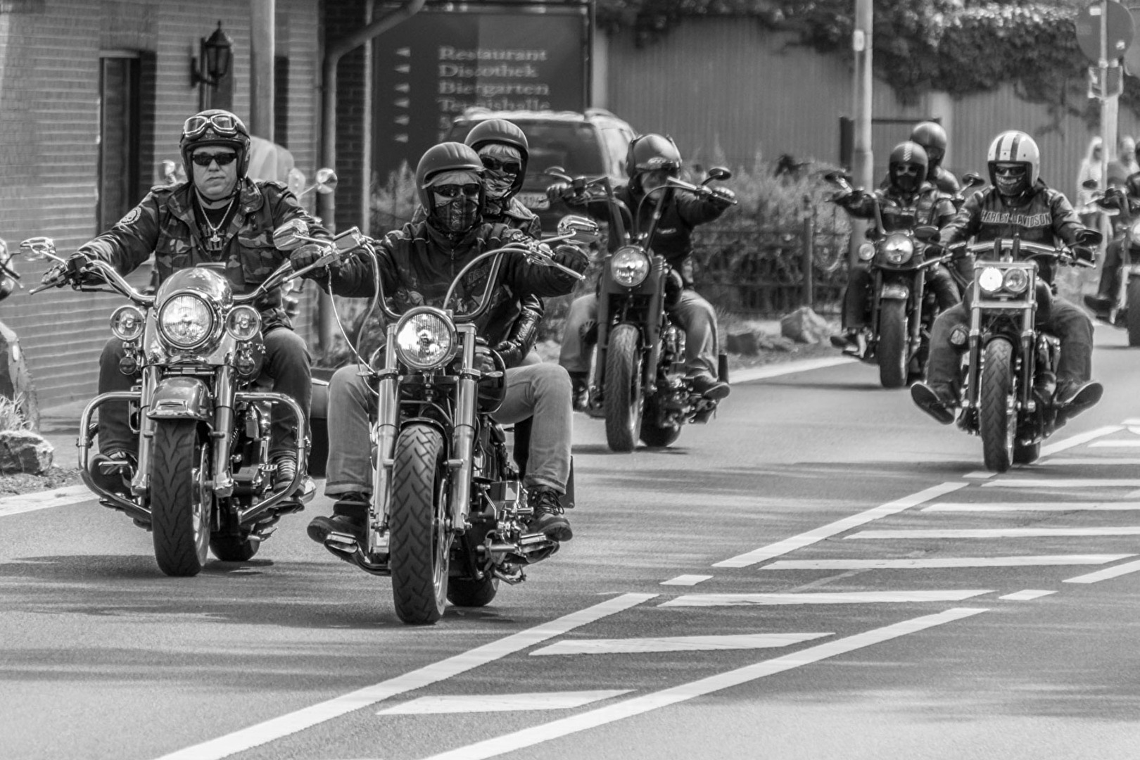 500 PS auf Tour