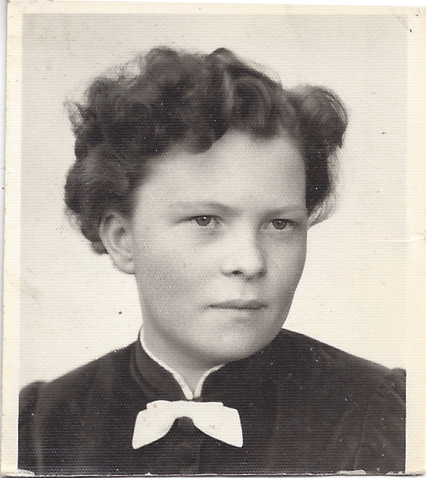 Meine Mutter, Sept. 1957 1. Schultag Matura Klasse