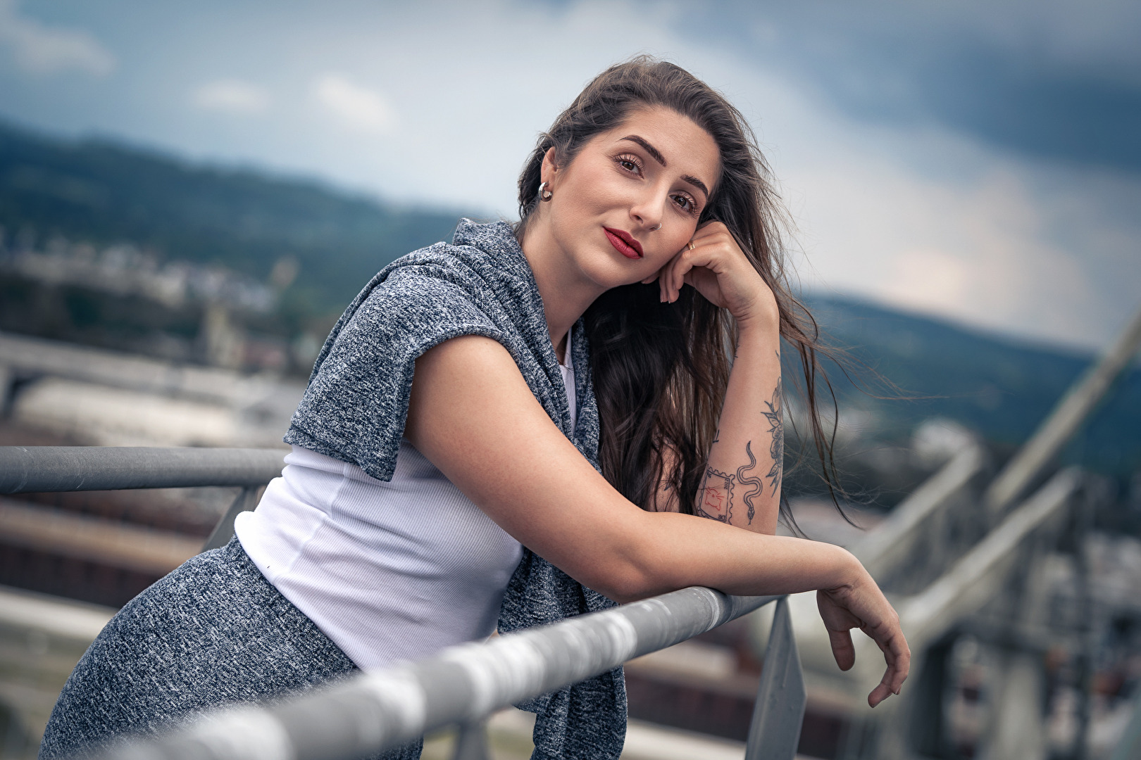 Jasmine auf der Containerbrücke