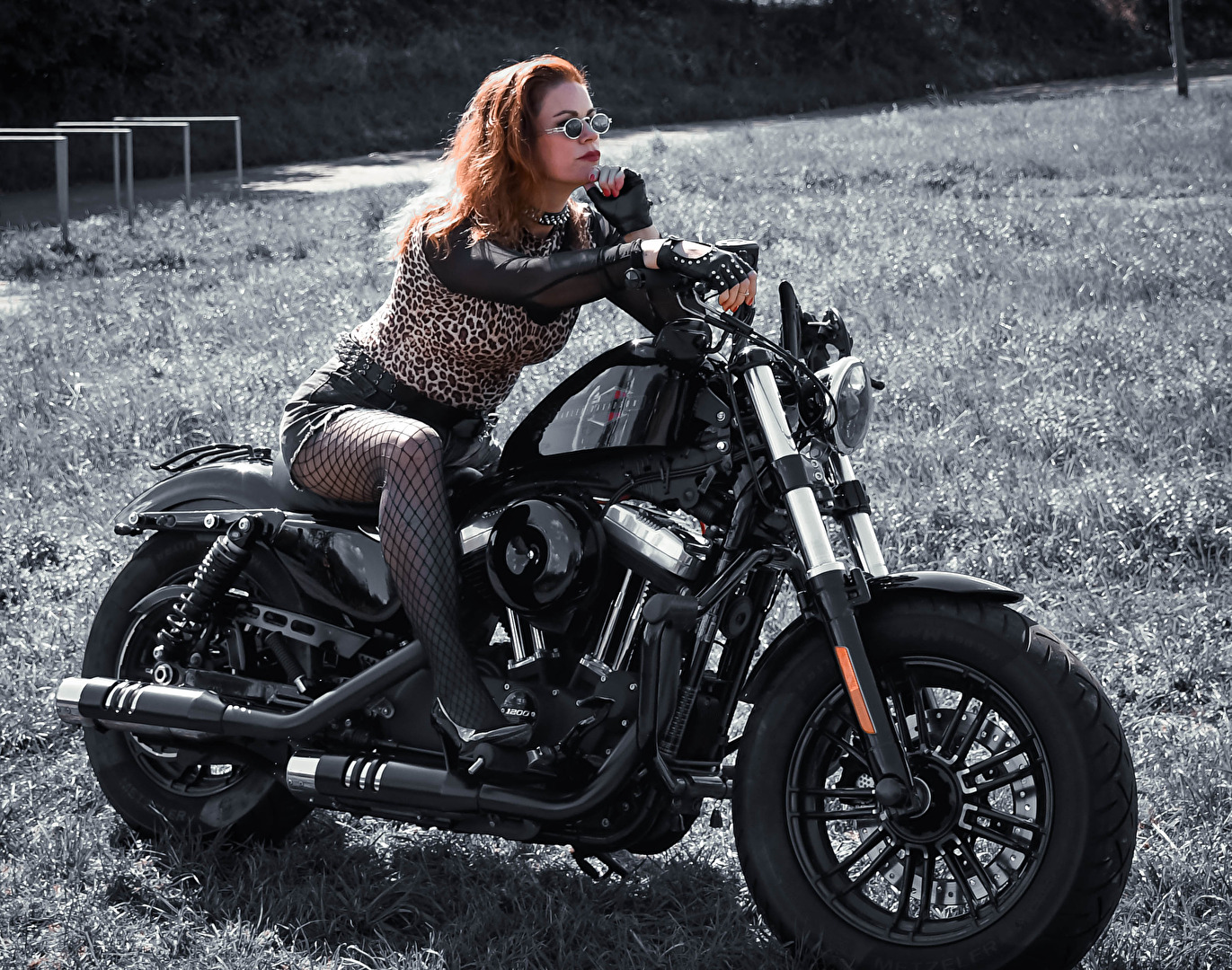 Vanessa and the Harley