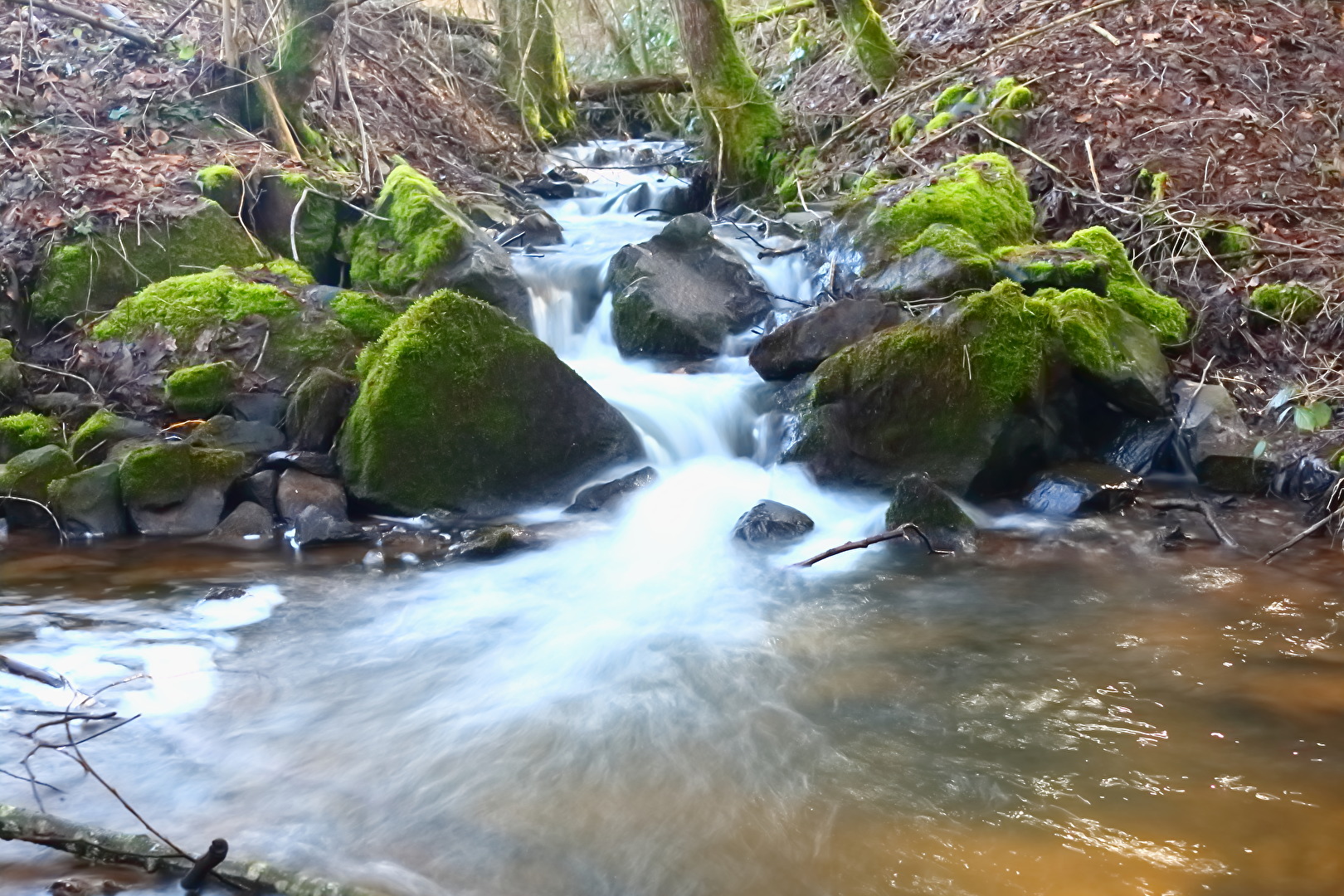 Kleiner Wasserfall