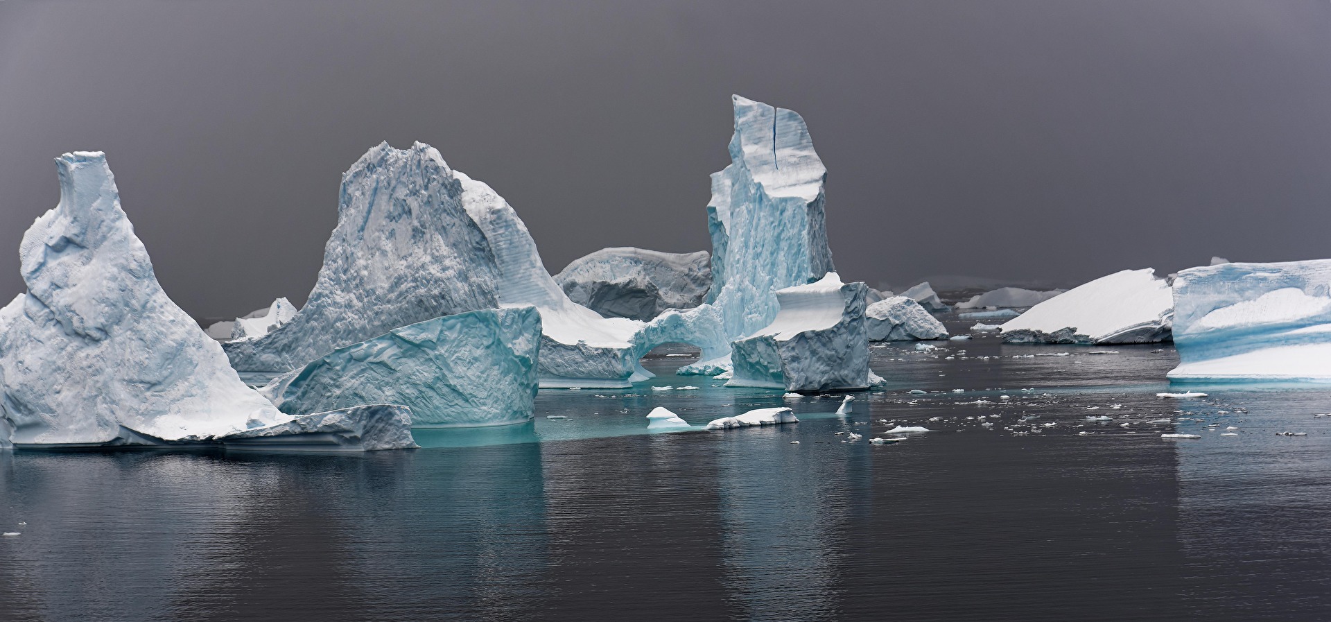#Wasser - Eislandschaft in der Antarktis
