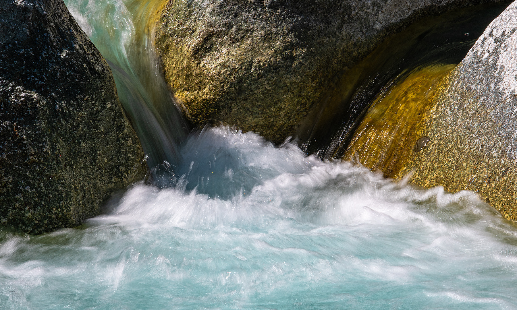 Hinterrhein - Wasser die Quelle des Lebens