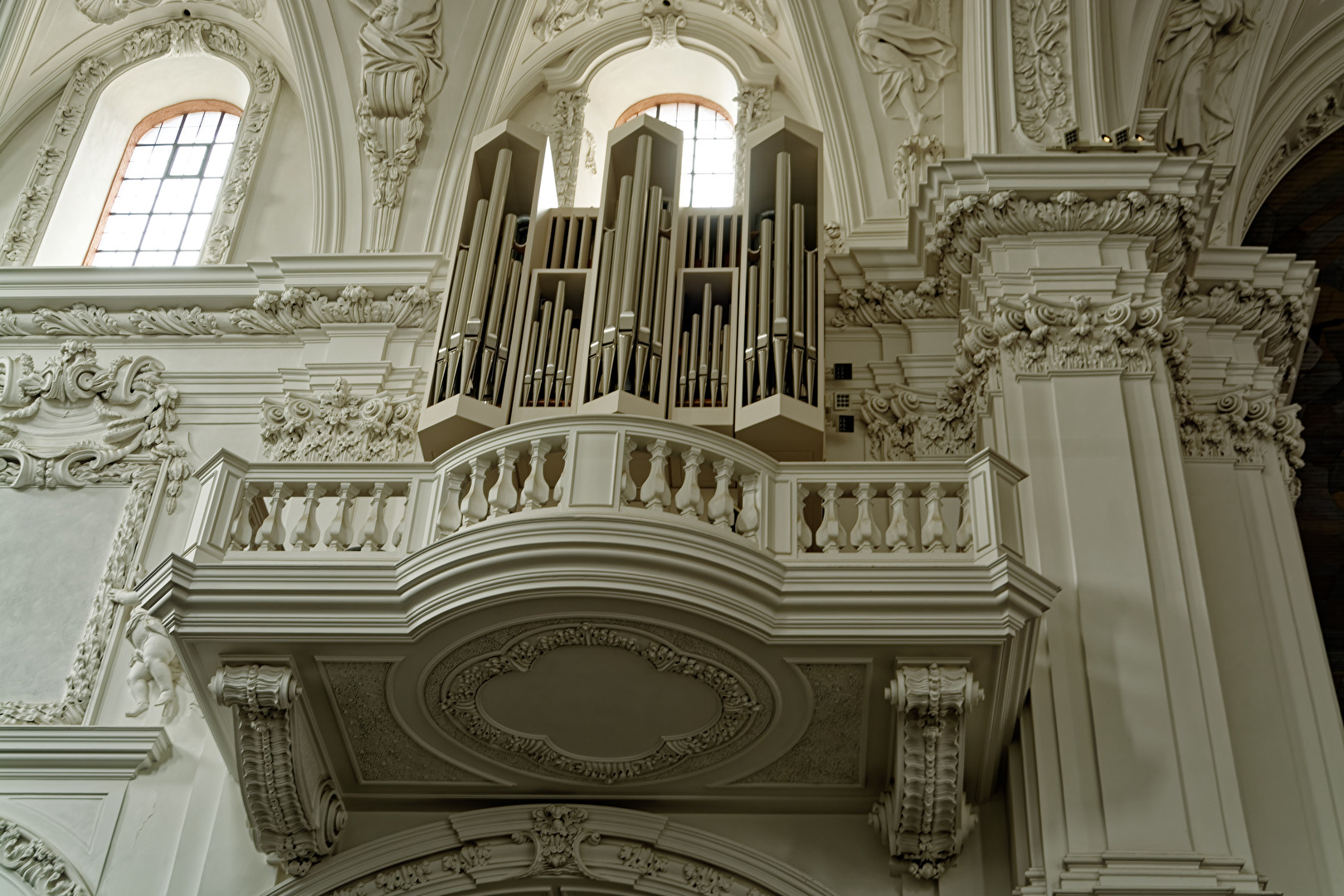 Seiten Orgel