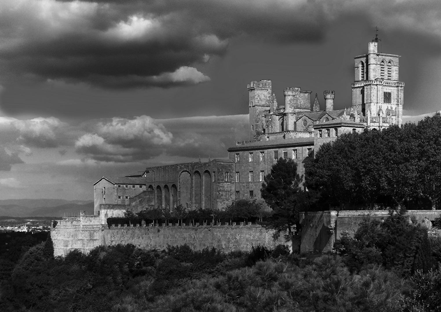 Kahdendrale Beziers