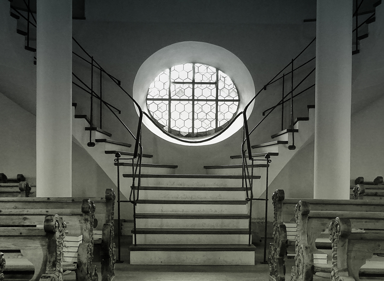 Kirchenfenster/Treppe