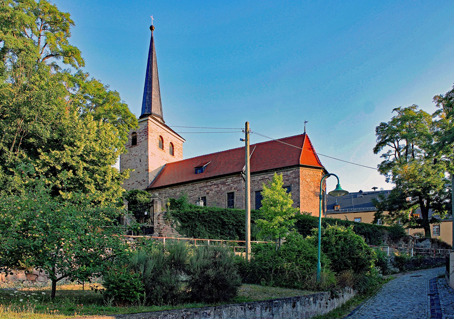Kirche in Laucha / Burgscheidungen