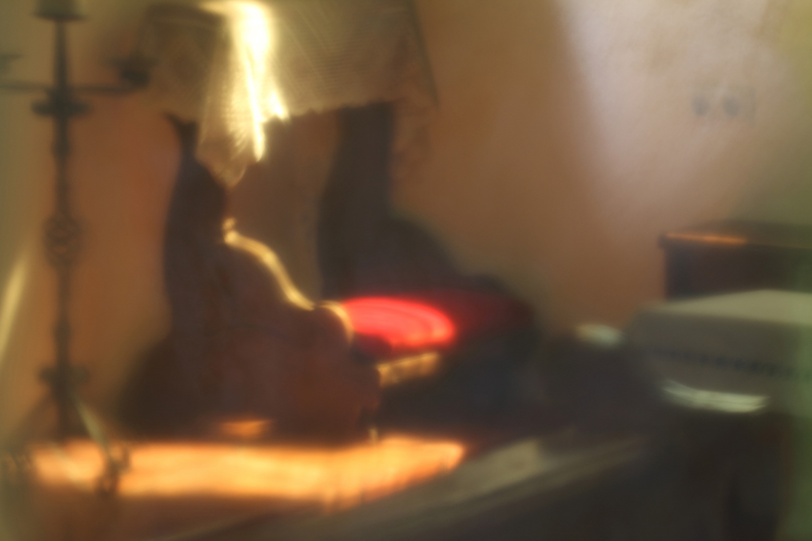 Büßerbank für die Angestellten...da darf es schon gepolstert sein, gell 😅😂