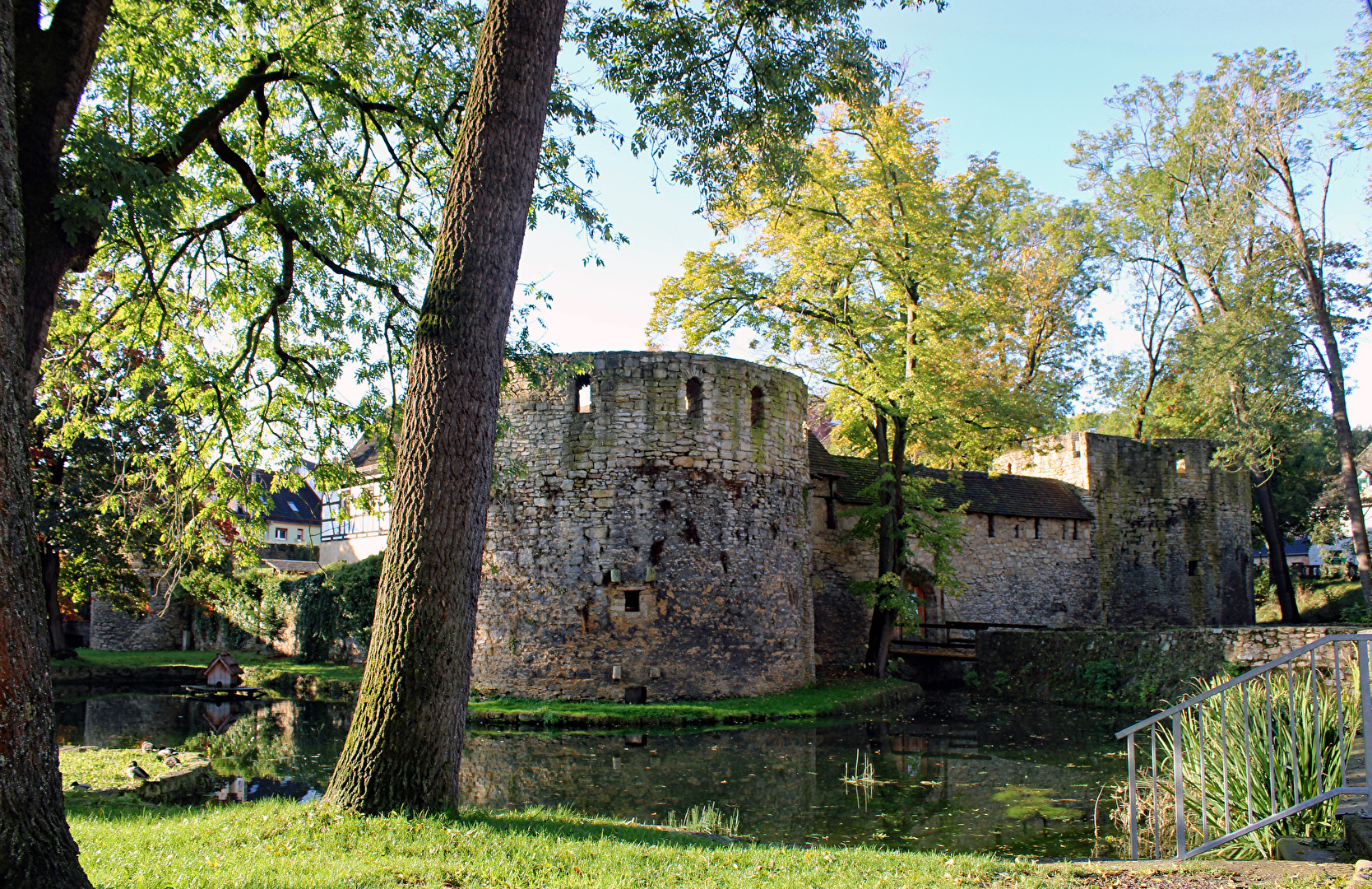 Die Burg Schkölen, Wasserburg