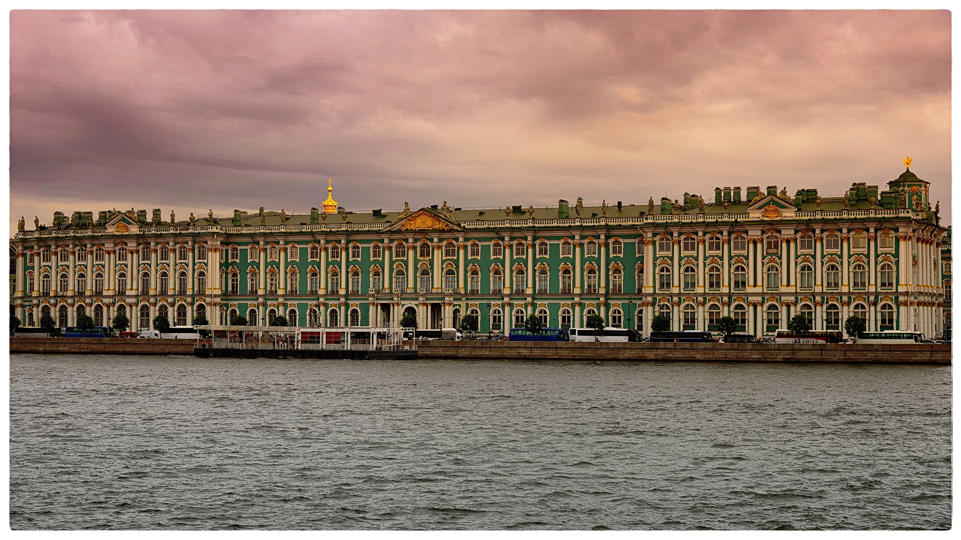 Zimmermädchen gesucht
