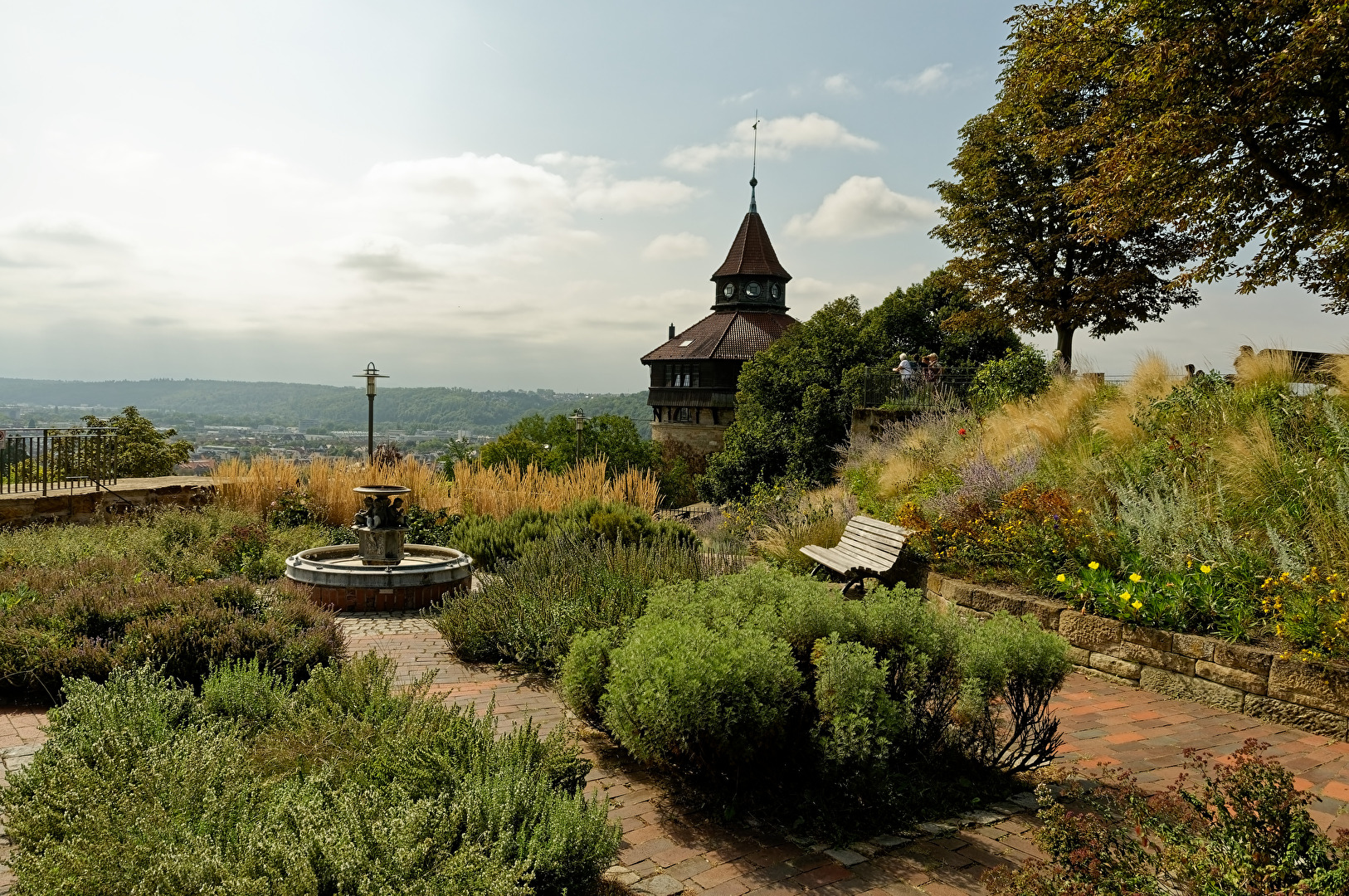 Burggarten mit blick zum Dickenturm