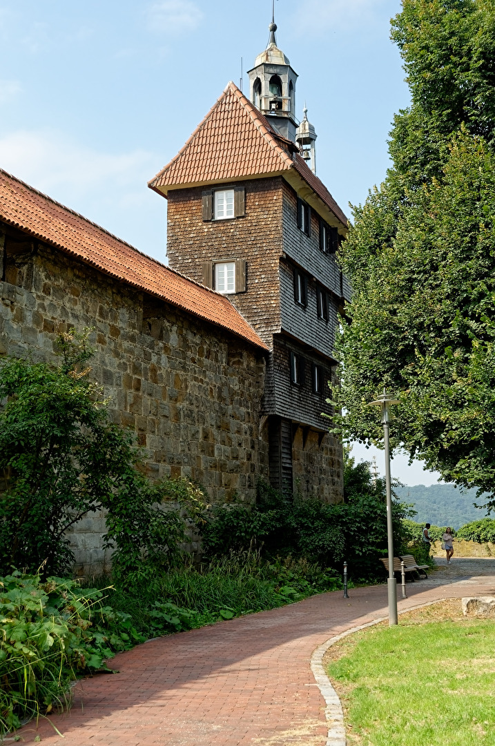 Burgmauer mit Haus