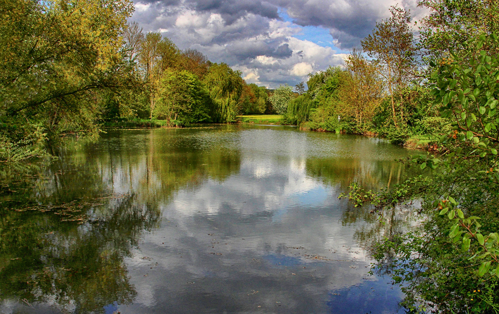 Fischteich im Herbst