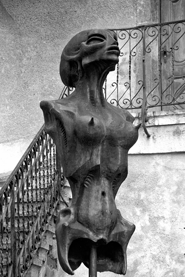 Skulptur von H.R. Giger