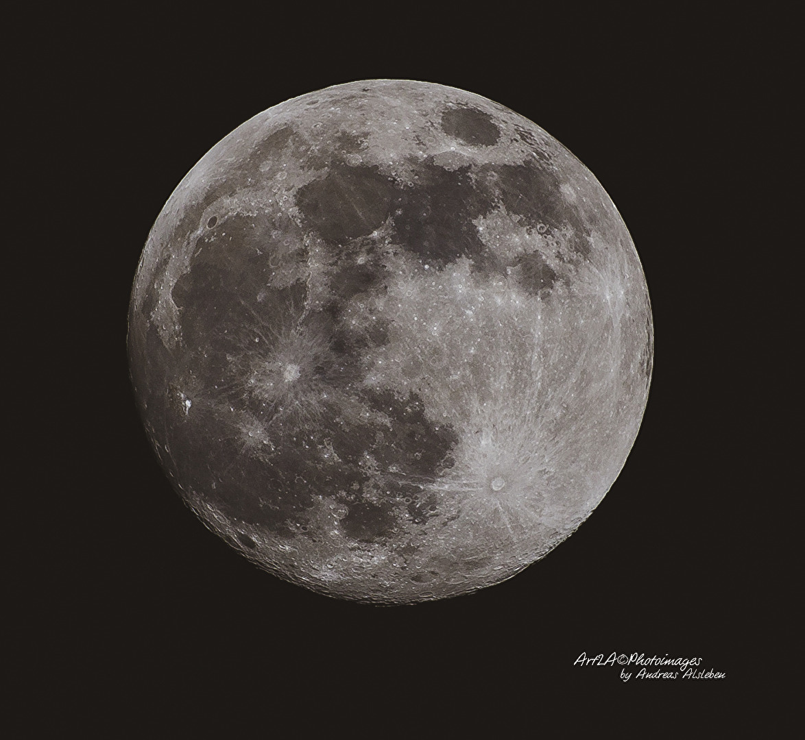 Mond am 18.02.2019 gegen 21:55 Uhr