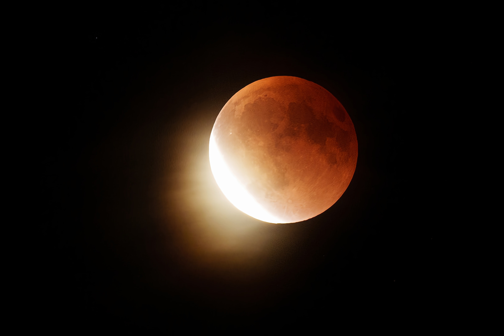 Mondfinsternis geht zu Ende