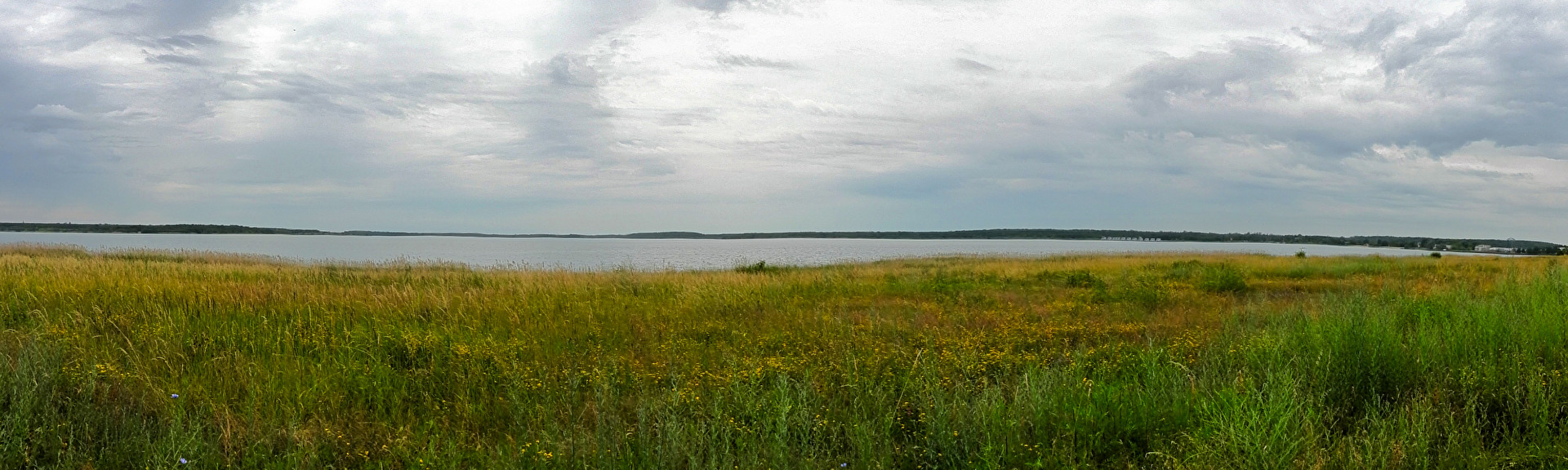 The expanses of the Goitzschesee