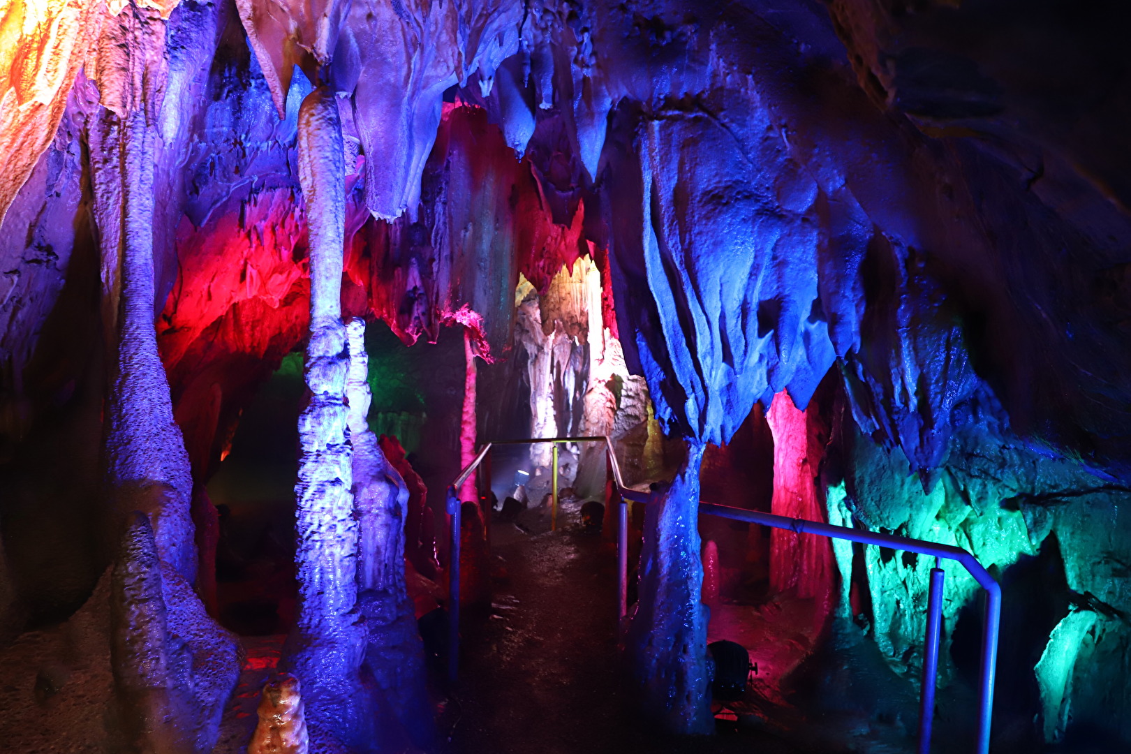 Tropfstein trifft Licht.2