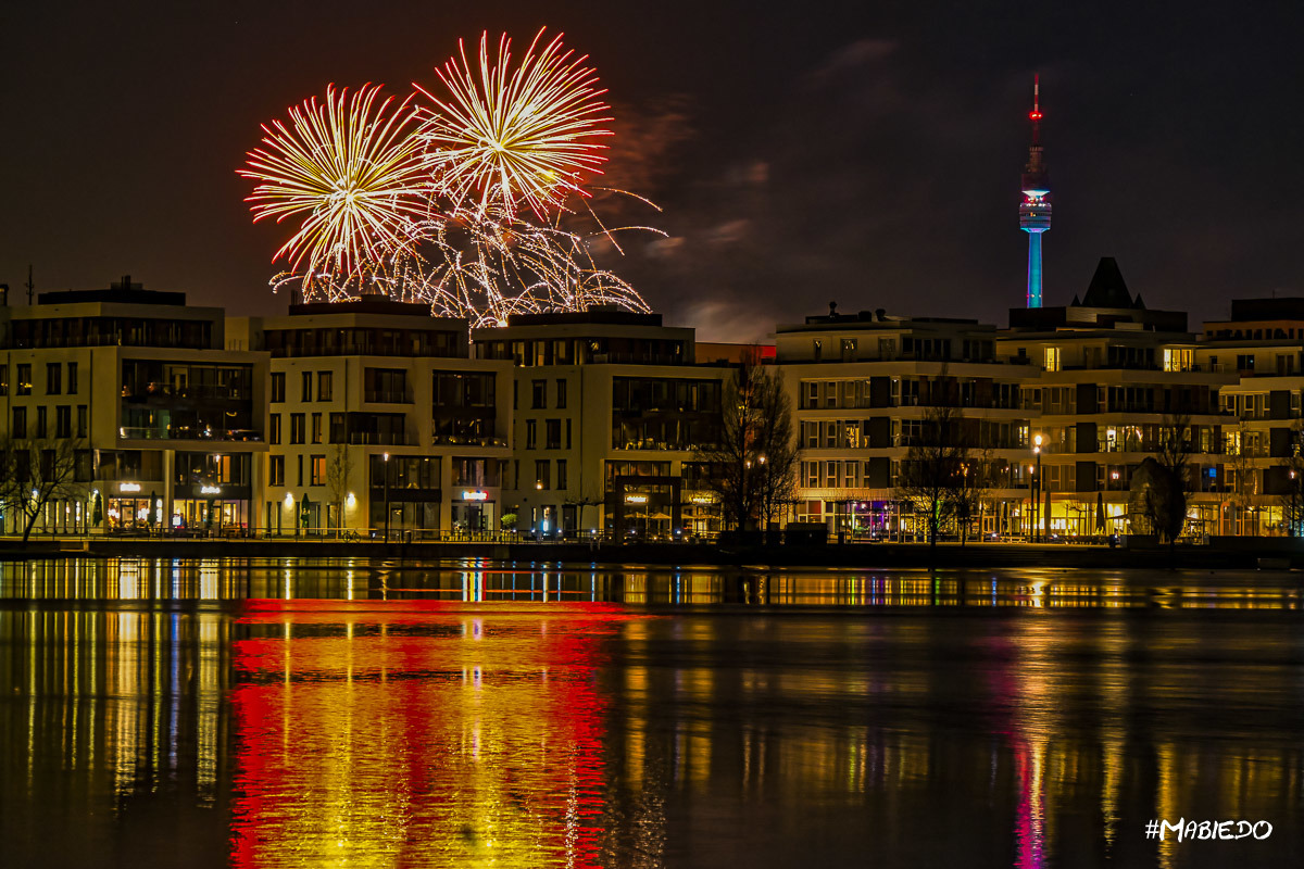 Feuerwerk über dem See