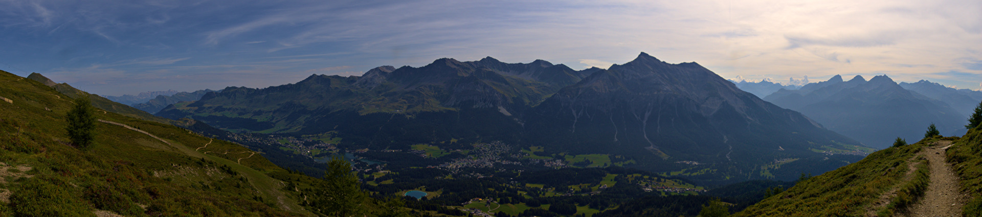Blick vom Piz Scalottas nach Lai