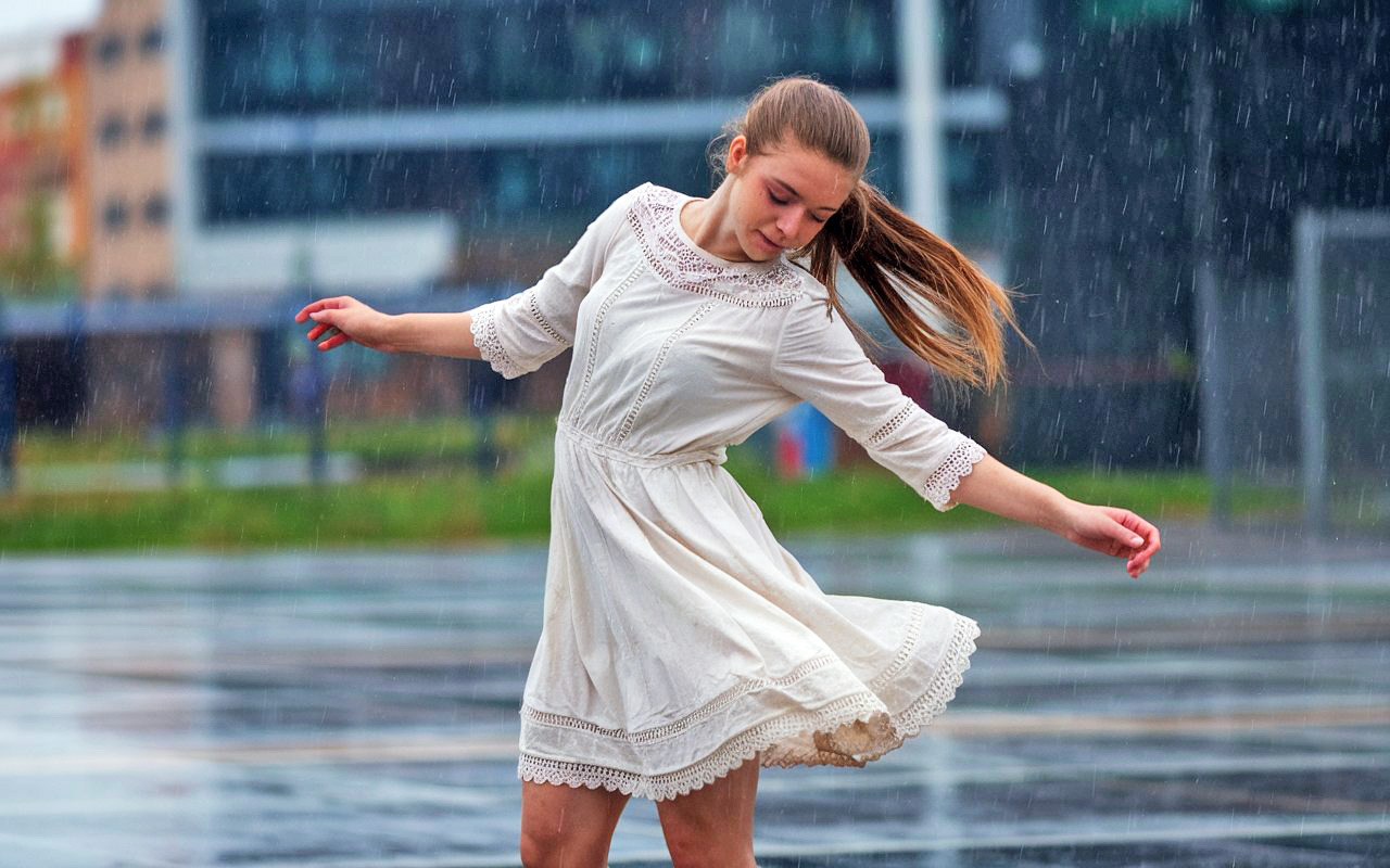 #Regentanz (mit KI erstellt, weil ich keine Fotos von tanzenden Menschen im Regen Habe)