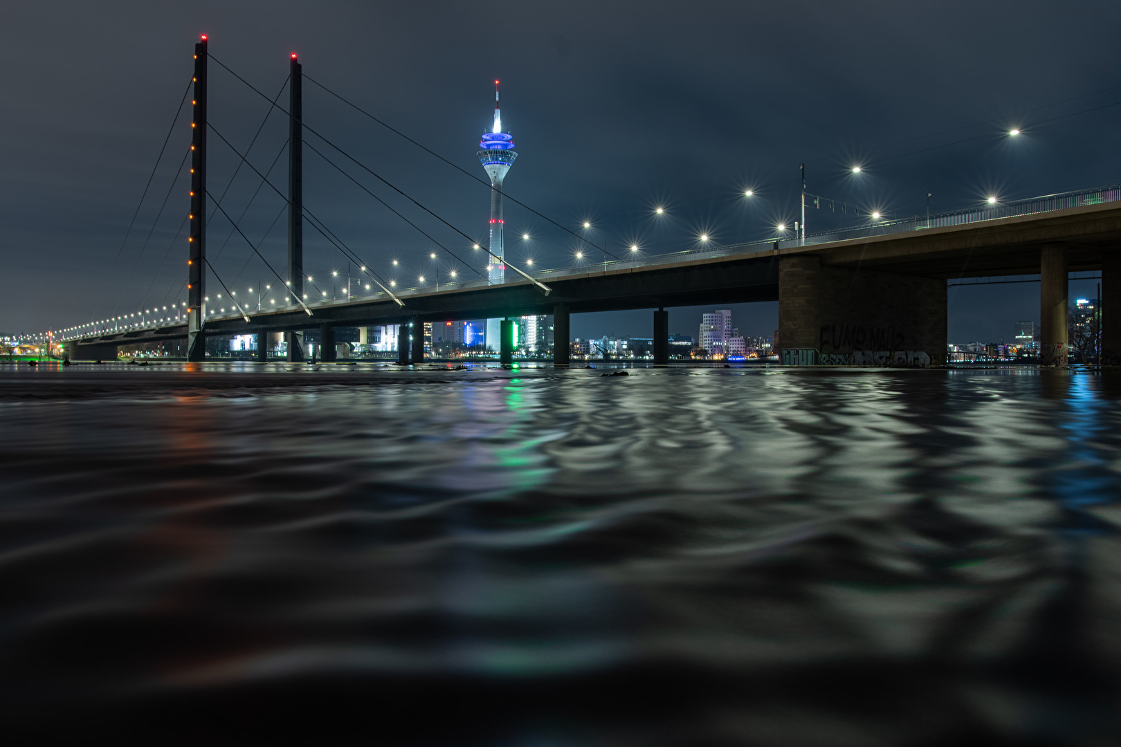 Kniebrücke Düsseldorf