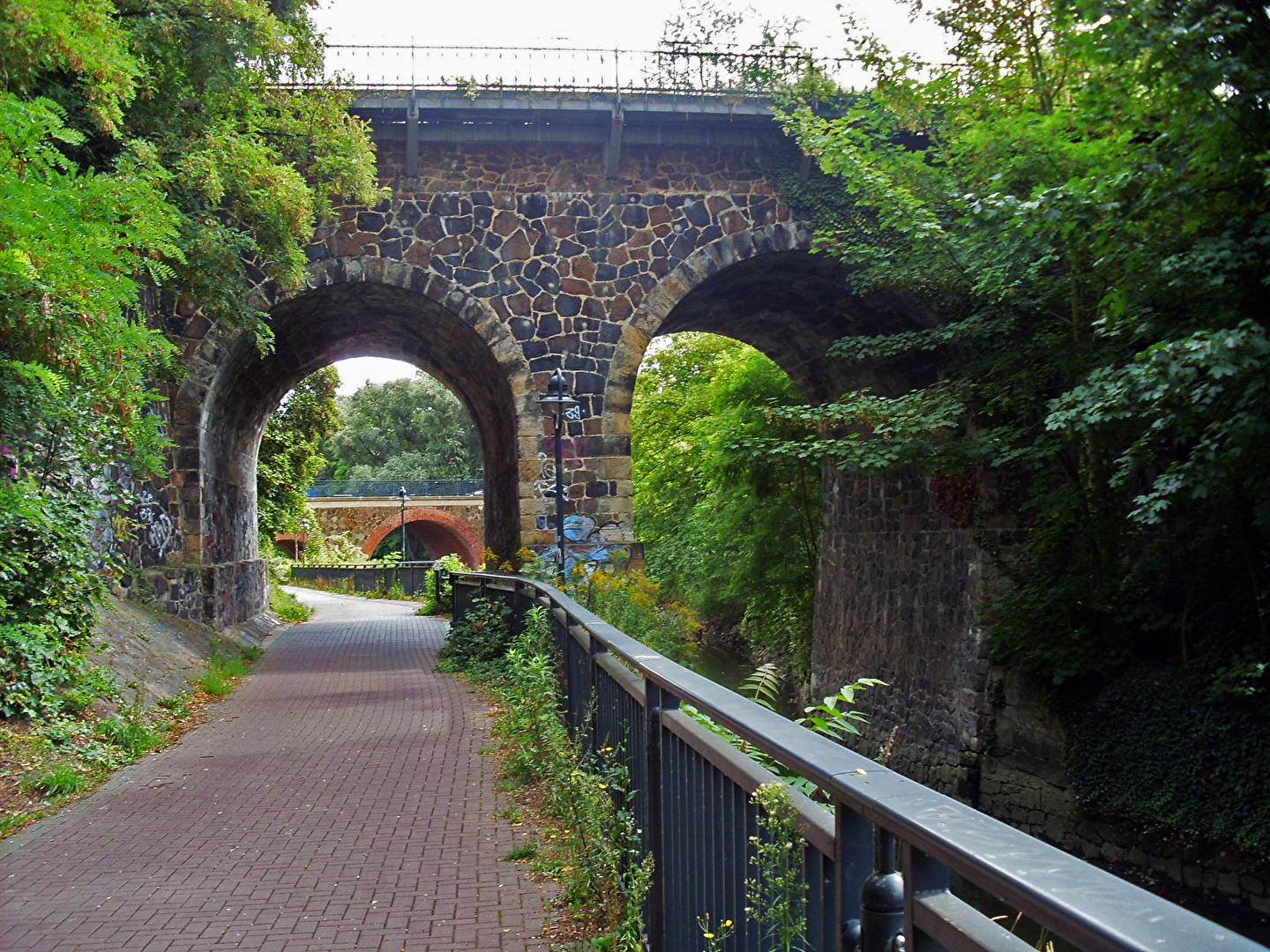 historische König-Albert-Brücke in Leipzig
