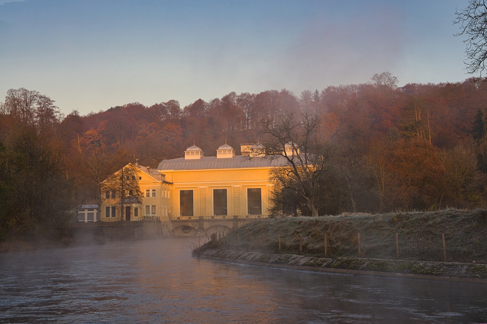 Talsperren, Dämme, Schleusen