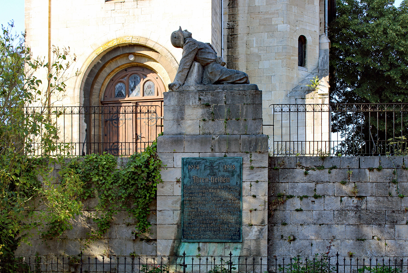 Denkmal zum 1. Weltkrieg, der sterbende Soldat.
