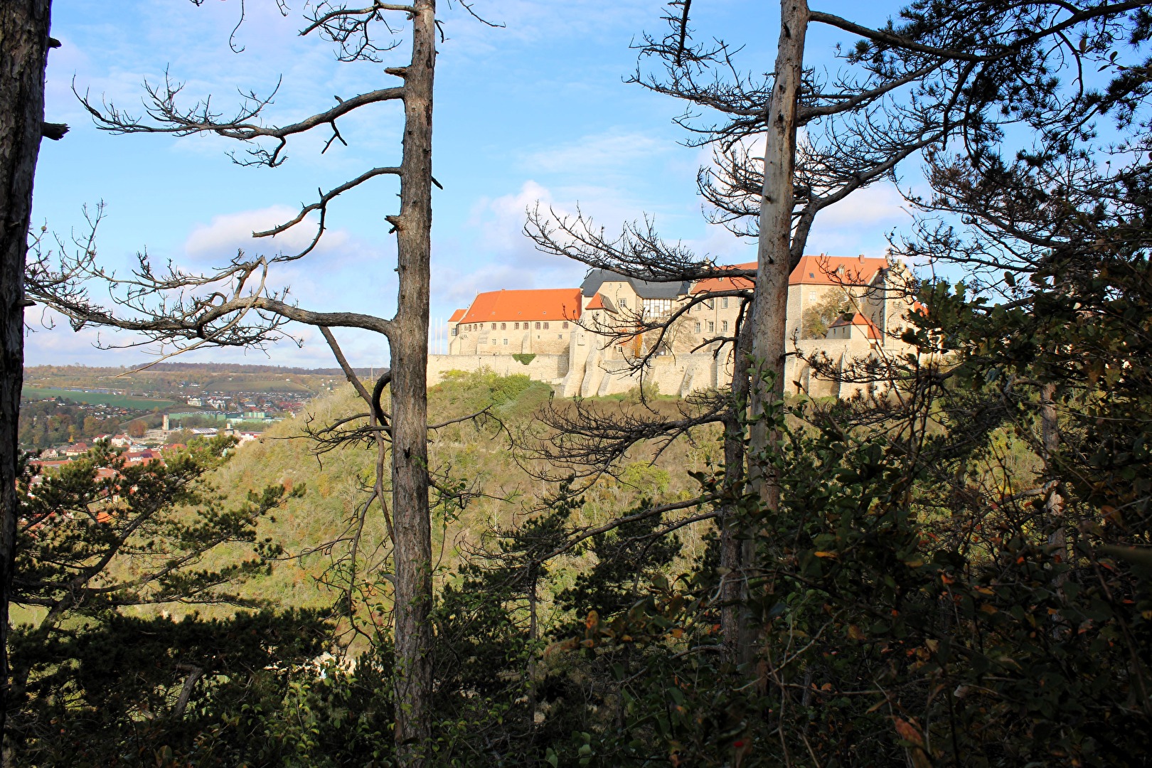 Auf dem Weg zum Schloss.