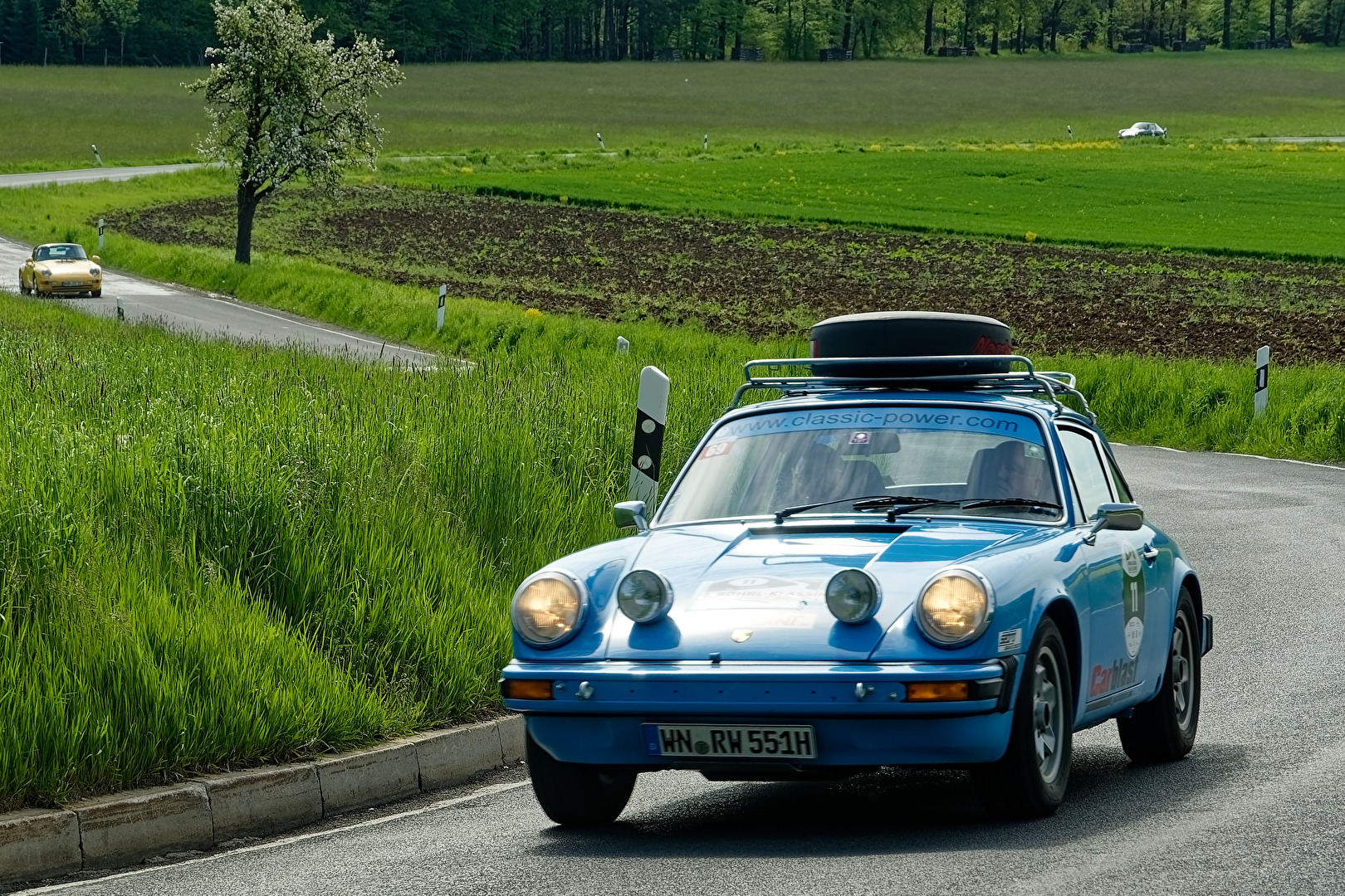 Porsche 911 S Coupe Rallye  (1975 )