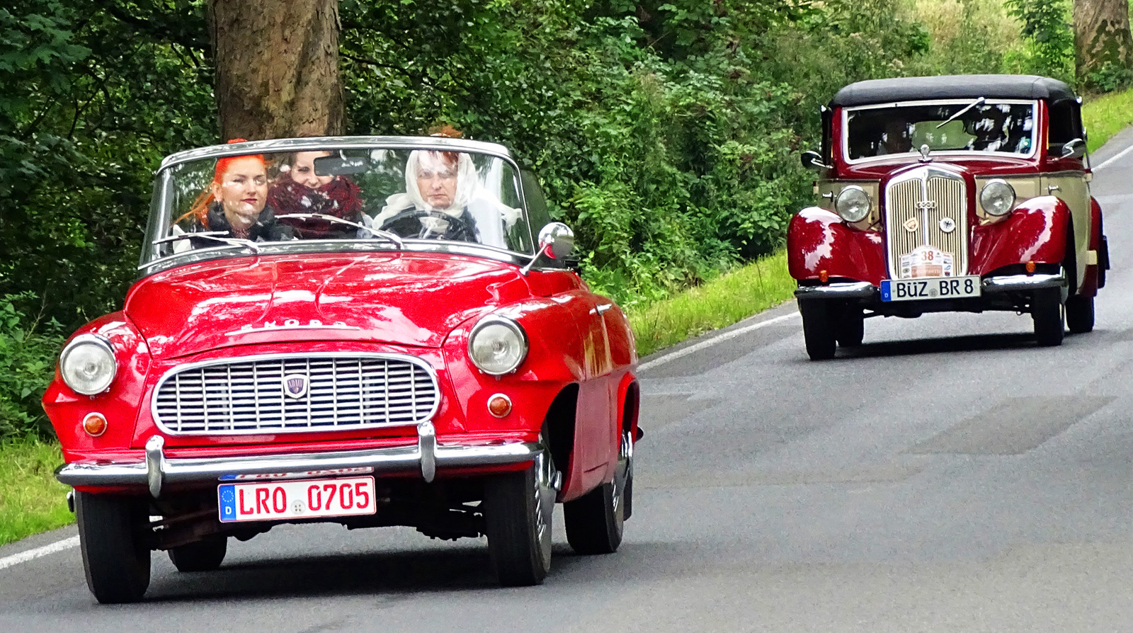 3 Frauen im Cabrio