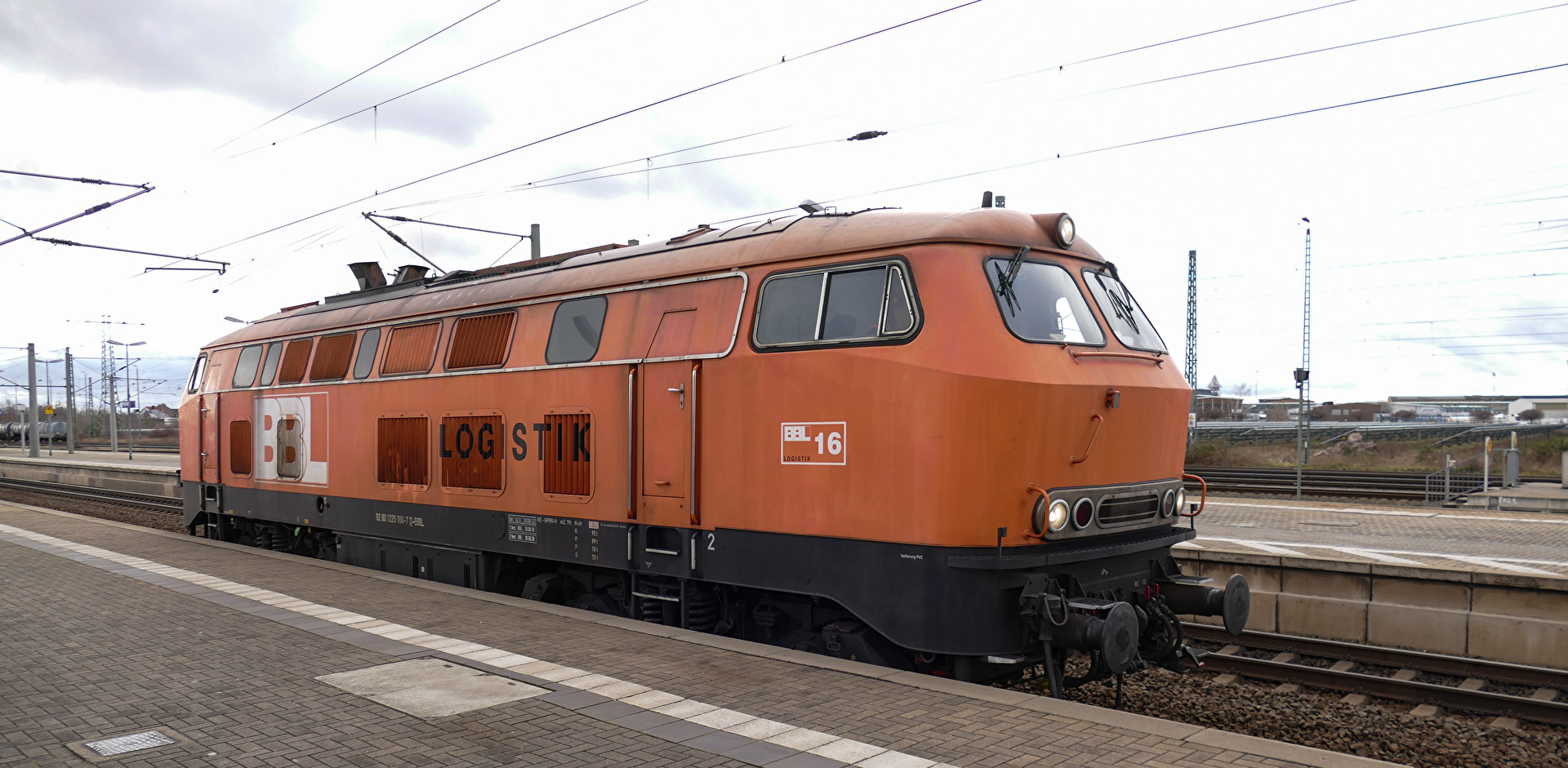 Diesellok 225 100-7