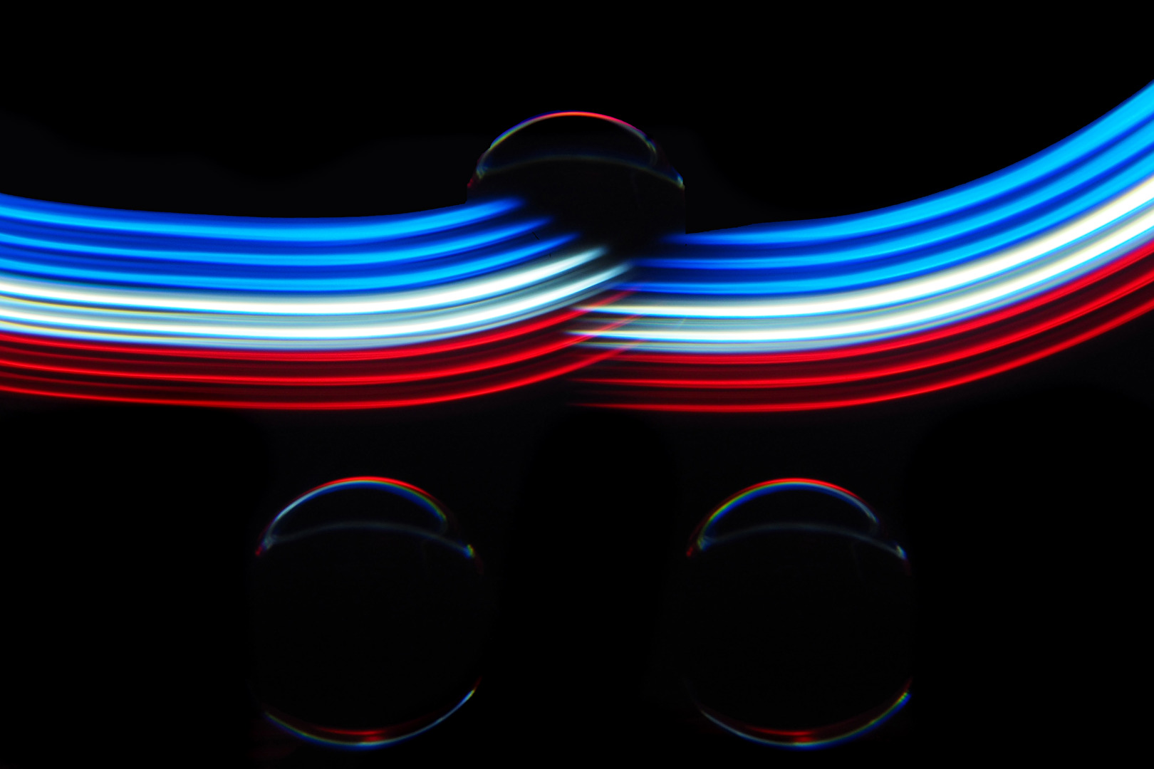 Glaskugel mit Licht spüren.