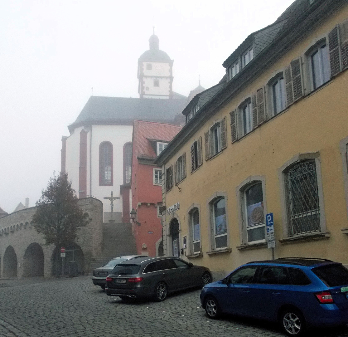 Kirche im Nebel
