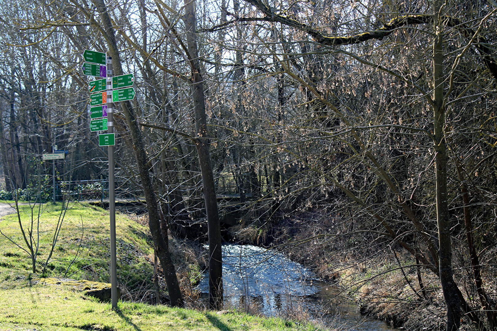 Am Wegweiser beim Lißbach
