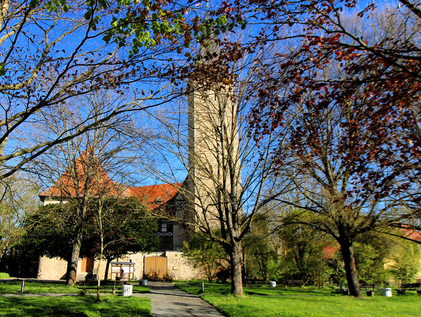 Die Ostseite der Burg