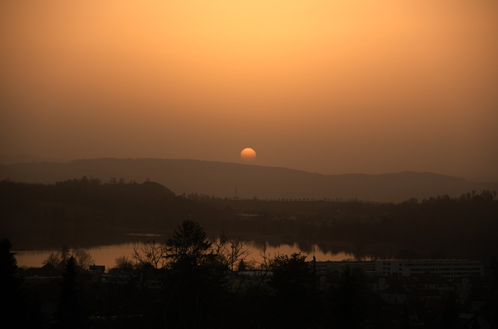 Sahara-Sonnenuntergang am Pfäffikersee